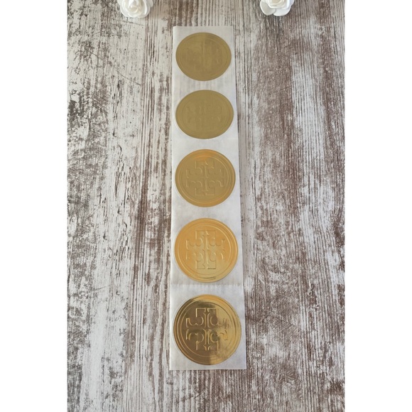 Brand new Tory Burch exclusive bundle - Picture 4 of 7